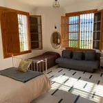 Rent 5 bedroom house in Malaga']