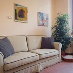 Rent 2 bedroom apartment of 67 m² in Florence