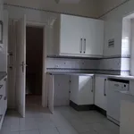 Rent 4 bedroom house of 250 m² in Lisboa