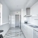 Rent 4 bedroom apartment of 145 m² in Barcelona