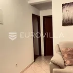 Rent 2 bedroom apartment of 67 m² in Poreč