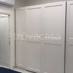 Affitto 2 camera appartamento di 75 m² in Napoli