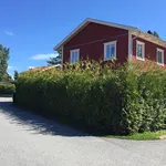 Hyr ett 4-rums hus på 150 m² i Vallentuna