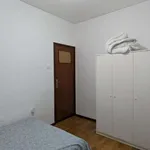 Rent a room in porto