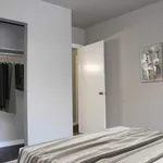 Appartement de 624 m² avec 1 chambre(s) en location à Edmonton