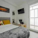 Rent a room of 180 m² in madrid