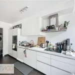 Rent 3 bedroom apartment in Ixelles