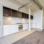 Rent 2 bedroom apartment in Melbourne