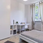 Rent a room in milan