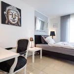 Rent 1 bedroom apartment of 646 m² in Dusseldorf