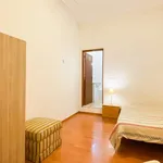 Rent a room in lisbon