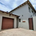 Rent 3 bedroom apartment of 168 m² in Jeffreys Bay