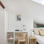 Rent a room in lisbon