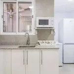 Rent 4 bedroom apartment in Valencia