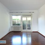 Affitto 4 camera appartamento di 120 m² in Turin