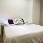 Rent a room of 220 m² in Madrid