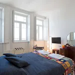 Rent a room of 30 m² in Porto