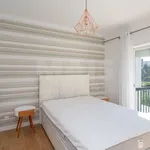 Apartamento T2 em moradia, terraço, Queijas