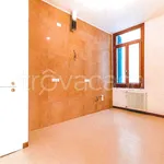 Rent 5 bedroom apartment of 119 m² in Venezia