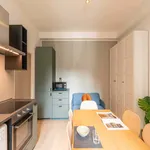 Rent a room of 70 m² in Milan