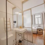 Rent 1 bedroom apartment of 35 m² in porto