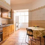 Rent a room of 80 m² in Lisbon