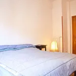 Rent a room of 120 m² in rome