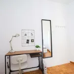 Rent a room of 85 m² in valencia