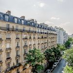 Appartement de 976 m² avec 2 chambre(s) en location à Paris