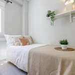 Rent 4 bedroom apartment in Valencia