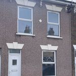 Rent 4 bedroom house in South East England