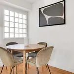 Appartement de 764 m² avec 2 chambre(s) en location à Paris