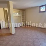 Affitto 5 camera casa di 225 m² in Rome