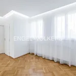 Pronajměte si 5 ložnic/e byt o rozloze 142 m² v Prague