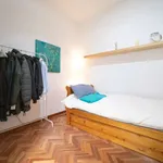 Rent a room of 70 m² in madrid