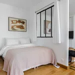 Rent 2 bedroom apartment of 35 m² in Paris