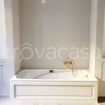 Rent 8 bedroom apartment of 177 m² in Genova