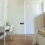 Rent a room of 200 m² in barcelona