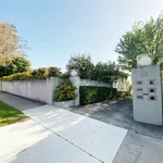 Rent 2 bedroom apartment in Toorak