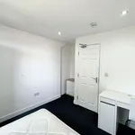 Rent 4 bedroom house in West Midlands