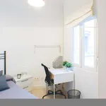 Rent a room of 110 m² in Madrid