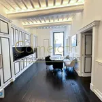 Rent 6 bedroom house of 400 m² in Florence