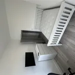 Rent 4 bedroom flat in Cardiff