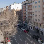 Rent a room of 150 m² in madrid