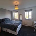 Rent 4 bedroom flat in West Midlands