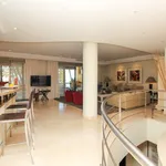 Rent 3 bedroom apartment of 263 m² in Marbella