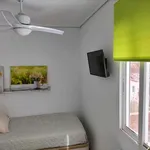 Rent a room of 90 m² in Valencia