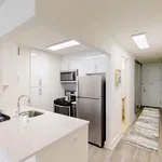 Rent 1 bedroom apartment of 589 m² in Manhattan