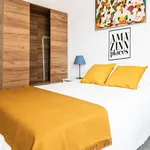 Rent 2 bedroom apartment of 474 m² in Valencia