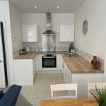 Rent 2 bedroom flat in Hull